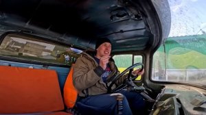 Открытие сезона! Зил-130 развозит НАВОЗ! МТЗ-82 на погрузке!