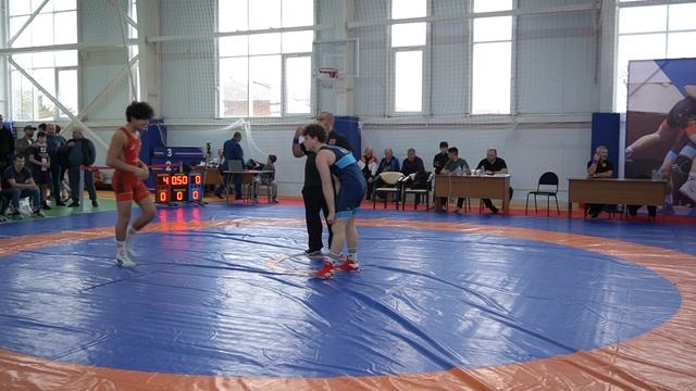 Вес 68 кг. 1/8 финала Карапетян Т. (Краснодар)-Абрамов (Динская)