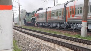 С отсечкой. Паровозы П36 0110 и 0120 с поездом Победы у пл. Лесодолгоруково.