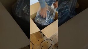 BHERINGER EUROLIVE B212XL unboxing