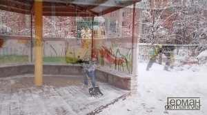 Расчистка игровой площадки в детском саду. Софья и Герман.