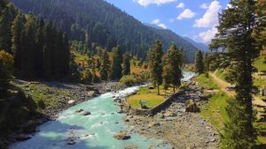 18627974-uhd_3840_2160_30fps