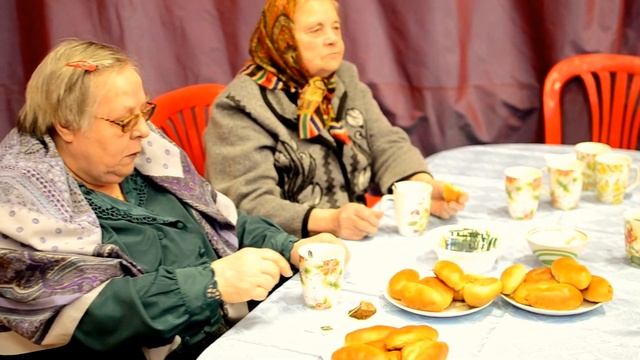 Никельские пенсионеры зажигали... смотреть онлайн