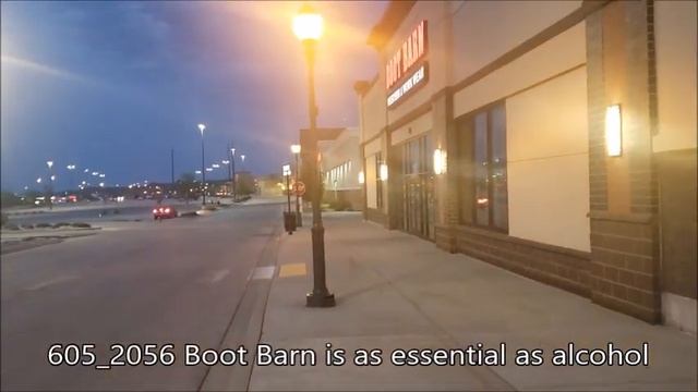 Groundskeepers are used to the Indians sitting around all day in Rapid City, South Dakota смотреть онлайн