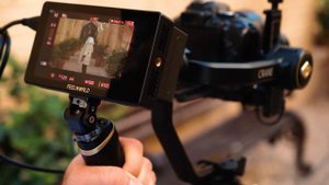 FEELWORLD LUT5 3000 nit Ultra Bright Field Monitor Compatible with Gimbal