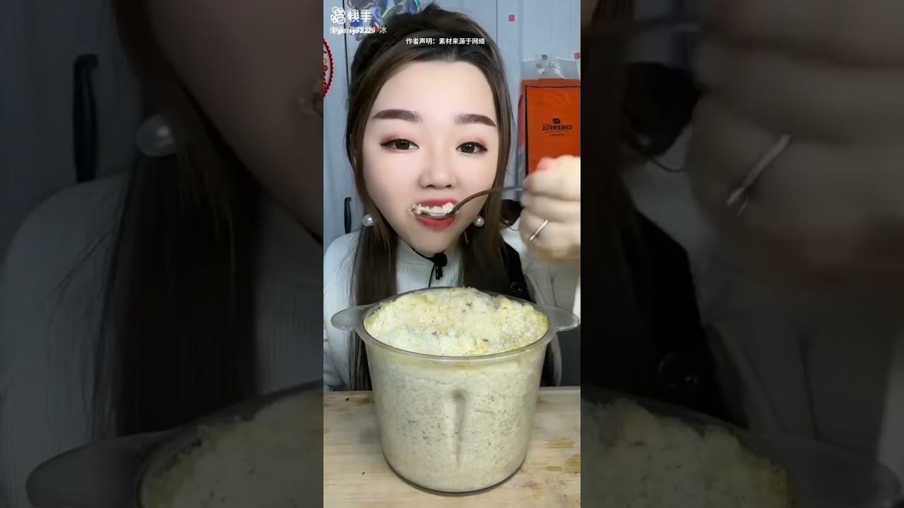 Her solo delicious ice eating only bites 🤤😋👍 смотреть онлайн