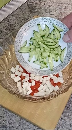 Этот салат просто вкусновая бомба. Салат который подойдет на праздничный стол