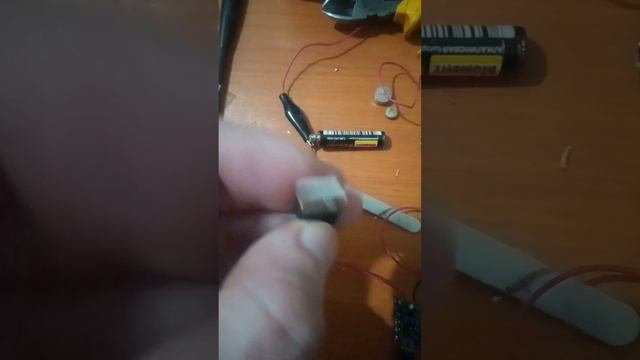 не заряжает зарядка usb