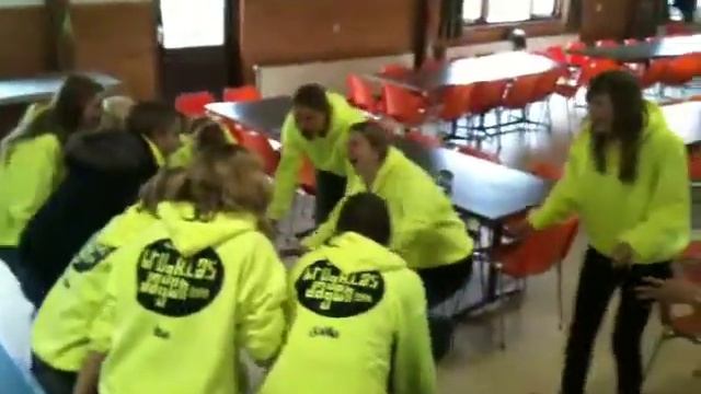 Hoki Poki смотреть онлайн