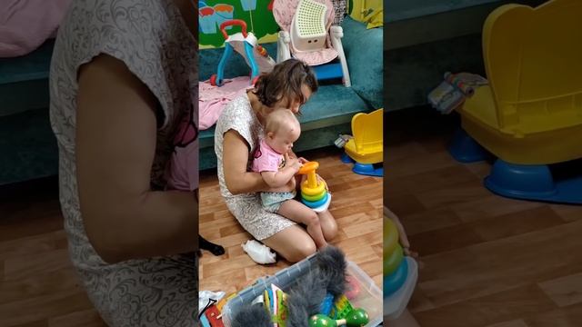 #супернастуся #солнечныймалыш #синдромдауна #downsyndrome #пирамидка #развивающиеигры #монтессори