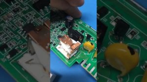 Hotpoint Ariston HBC1181.3XNFH плата холодильника, работал через раз, то холодил то нет.