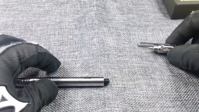 开箱中国🇨🇳NITECORE奈特科尔NTP30钛合金双向枪栓战术笔 смотреть онлайн