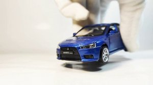 Масштабная модель автомобиля Mitsubishi Lancer X в масштабе 1:40...из моей коллекции)))