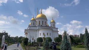 Заглянем напоследок в монастырь в Екатеринбурге: Александро-Невский Ново-Тихвинский монастырь