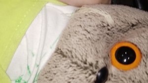 ваня получил 2 в школе,и пытается её стереть...