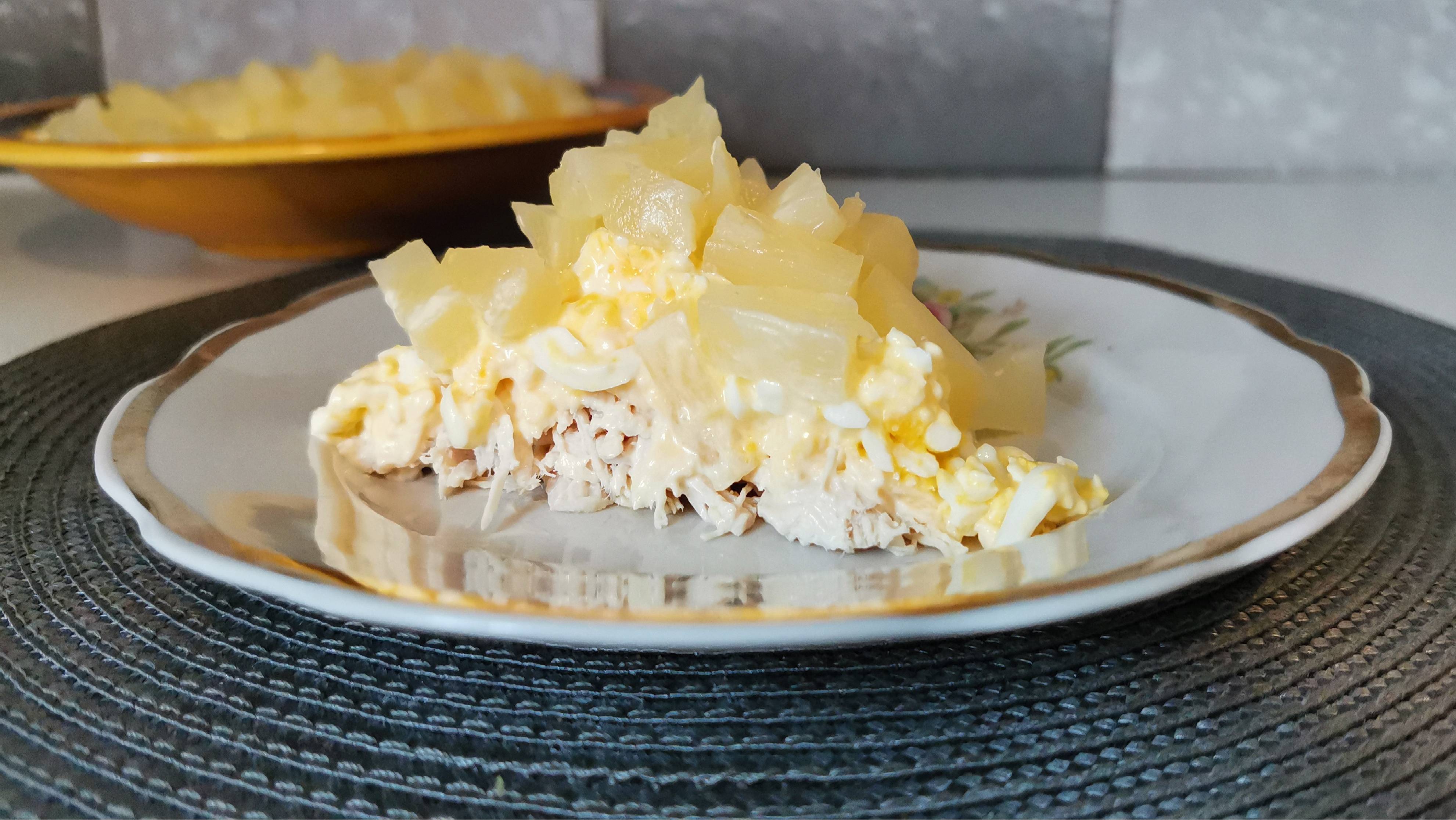 Простой рецепт домашнего салата с курицей. Готовим быстро и просто вкусный салат на новый год.