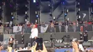 Макс Барских - Туманы( vk fest - 2017)