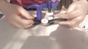 Changing the battery on a Casio WR 50M LTP-1302 watch