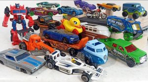 Обзор машинок Хот Вилс / Hot Wheels с барахолки Санкт-Петербурга. Блошиный рынок на Удельной