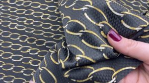 Шёлк  табачного цвета с принтом  золотые  цепи 46575