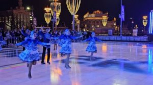 На ВДНХ открыли главный столичный каток (29.11.2024)