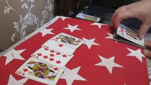 Бубновая дама и Крестовый король !Что между ними происходит?