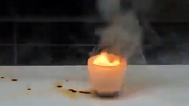 Fosfor czerwony + brom ( P + Br = samozapłon) смотреть онлайн