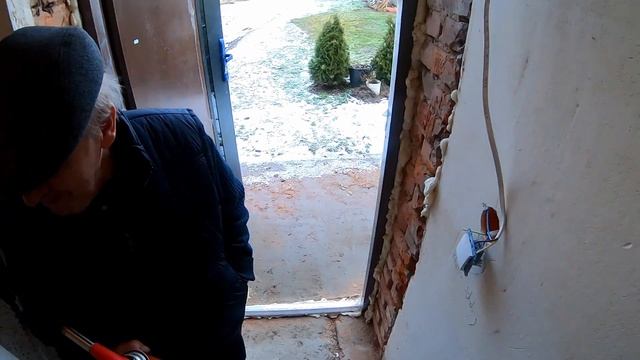 ŻYCIE NA WSI. *KTOŚ WYCINA NAM DRZEWO NAD RZEKĄ *