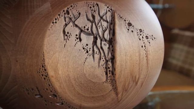 Эффект короеда на журнальном столике смотреть онлайн