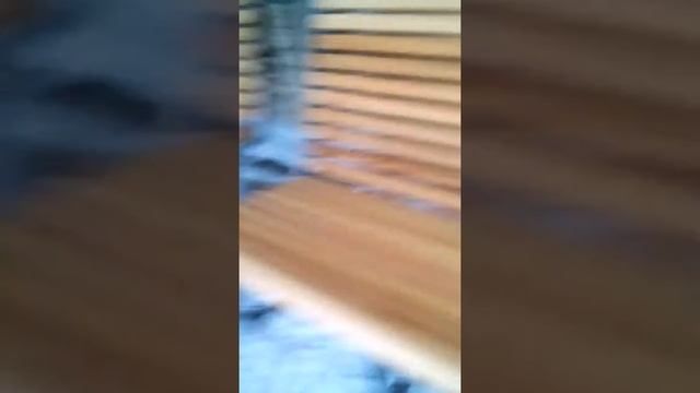 Набережная г.Пермь. Обустройство. Новые скамьи из лиственницы.