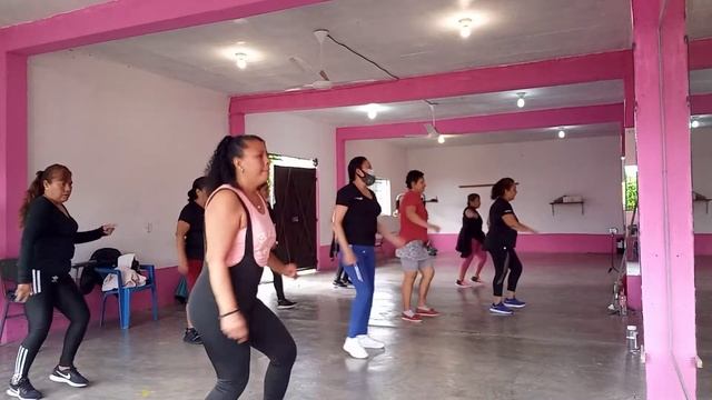 Remix "COMO LA FLOR" Selena. BaileFit Kar смотреть онлайн