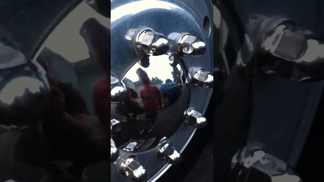 Levi In the baby moon смотреть онлайн