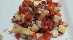 Салат с крабовыми палочками и брынзой