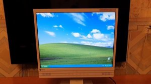 Celeron 366MHz. Холодно ❄️ и очень тихо )))