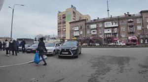 Большая прогулка по Луганску.  Где-то еще 90е, а местами уже видны изменения!