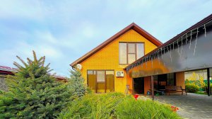 Просторный дом формата "заходи и живи" с панорамными окнами и прекрасным садом в предгорье