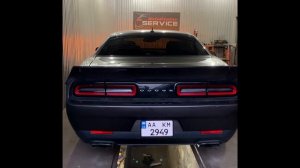 Заук выхлопа на Dodge Challenger 6.4