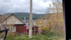 Мы едем едем едем в далёкие края, вокруг нас реки горы зелёные поля !💪