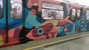 🇺🇦Киев. Состав из вагонов типа Е-Км на станции «Вокзальная» // 7 июня 2018 года.