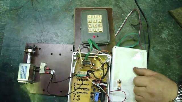 Datagor.ru - Кодовый замок на микроконтроллере AVR ATTINY2313 смотреть онлайн