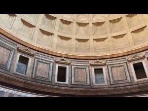 Inside the Pantheon. Rome, Italy/Внутри Пантеона. Рим, Италия