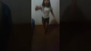thauany dançando funk combate