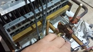 Турбированная колонка в очень печальном состоянии.