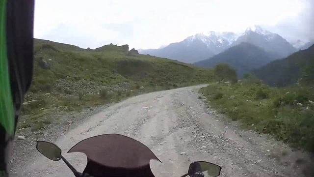 В горах на мотоцикле смотреть онлайн