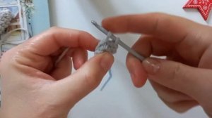 Птица крючком.