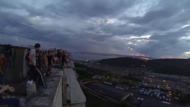 Парень в черной майке смотреть онлайн