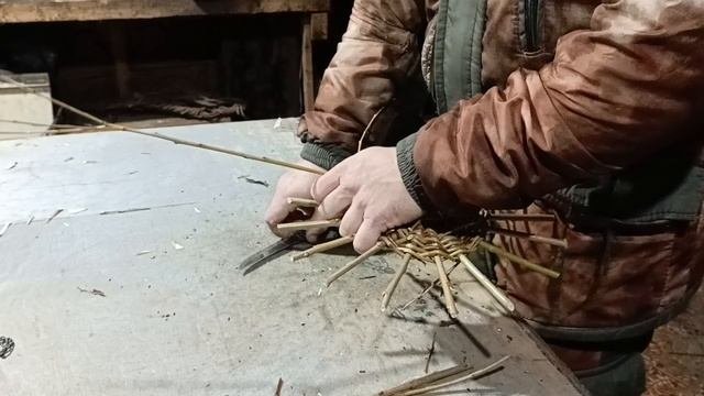 плетение 4к круглой корзины часть первая. отличная корзина для дома
