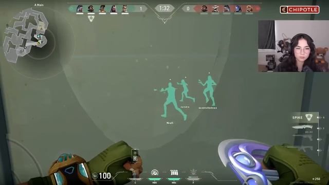 KYEDAE TRIES *NEW* AGENT HARBOR IN VALORANT !!! смотреть онлайн