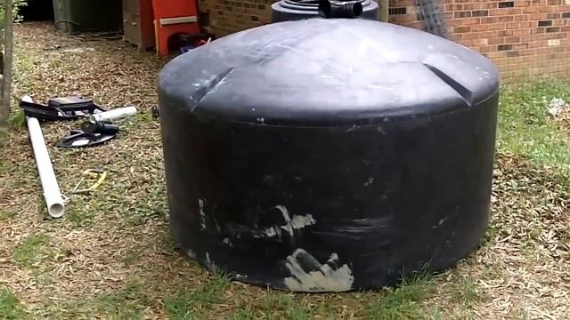 Rain Water Harvesting Cistern Build - Installing the Inlet B смотреть онлайн