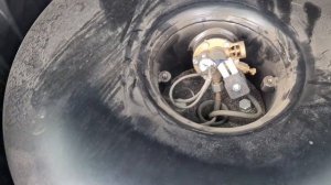 Рено меган 2  1.6 Замена масла через щуп без ямы или подъемника.